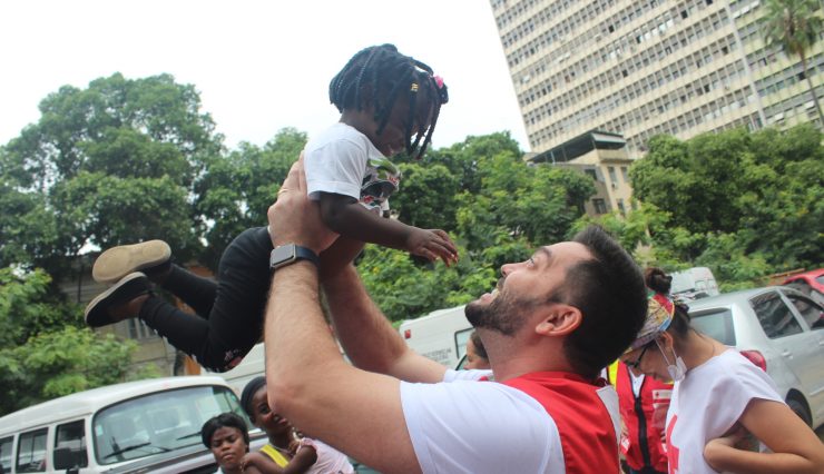 Cruz Vermelha Brasileira recebe refugiados em sua sede nesta terça-feira (3)