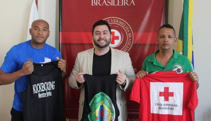 Campeão de Kickboxing recebe apoio da Cruz Vermelha Brasileira (2)